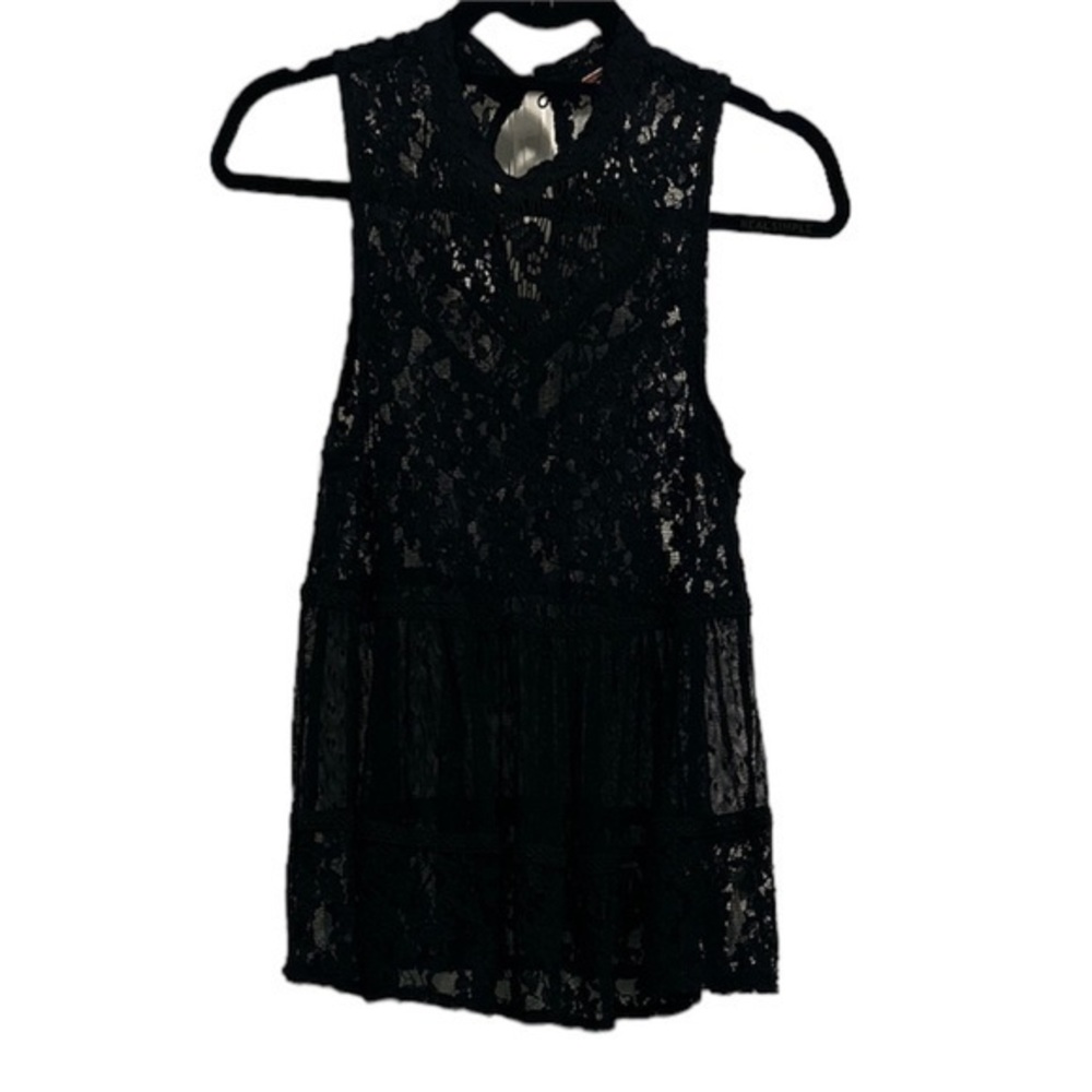 Free People Black Lace Top w/ Keyhole Back Size S